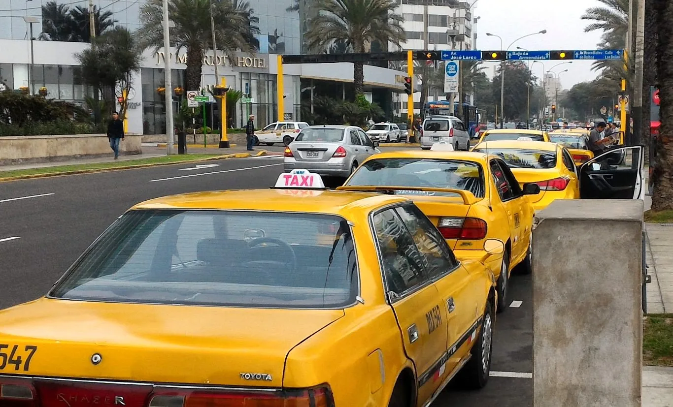 Getting to a Miraflores Cooking Class: Taxi, Uber, Metropolitano